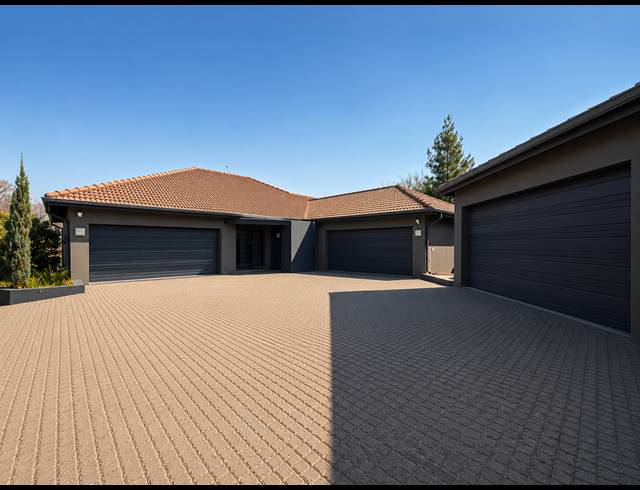 5 BEDROOM HOUSE FOR SALE IN THREE RIVERS EAST